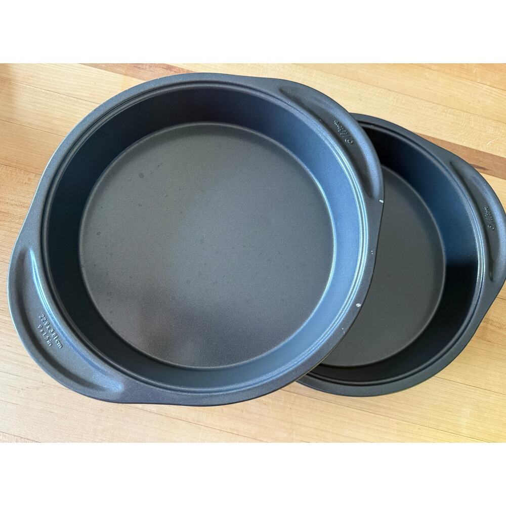 Wilton 9" Round Cake Pans